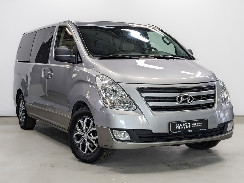 car-card-slide Hyundai Grand Starex 2017 98 892км фото №3