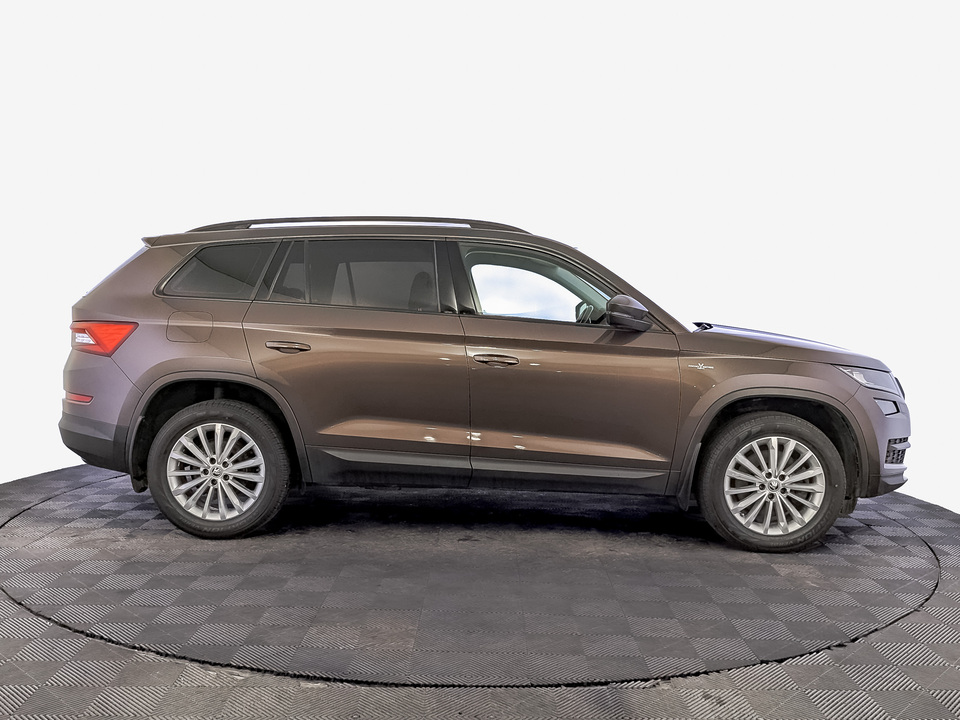 car-card-slide Skoda Kodiaq 2018 97 075км фото №4