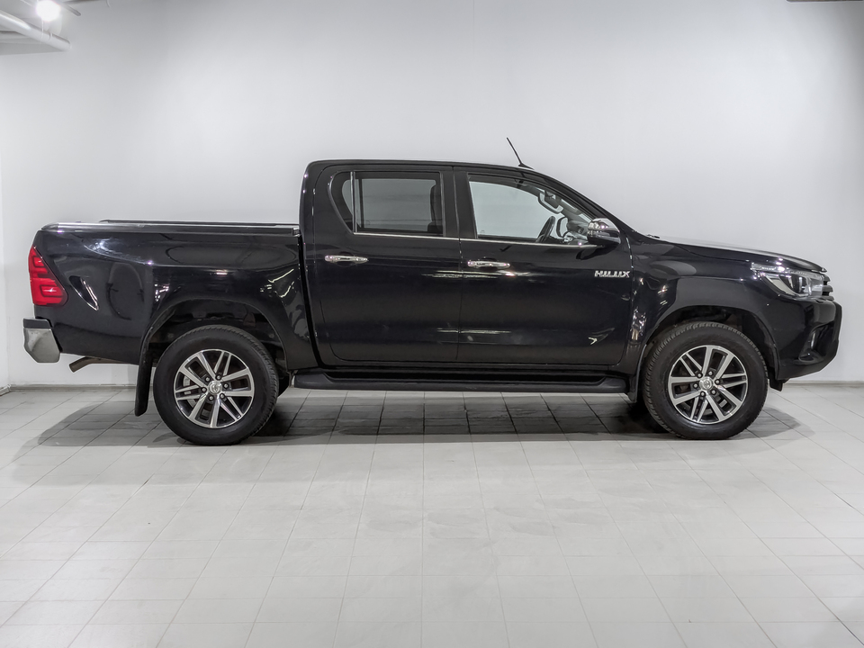 car-card-slide Toyota Hilux 2017 159 583км фото №4