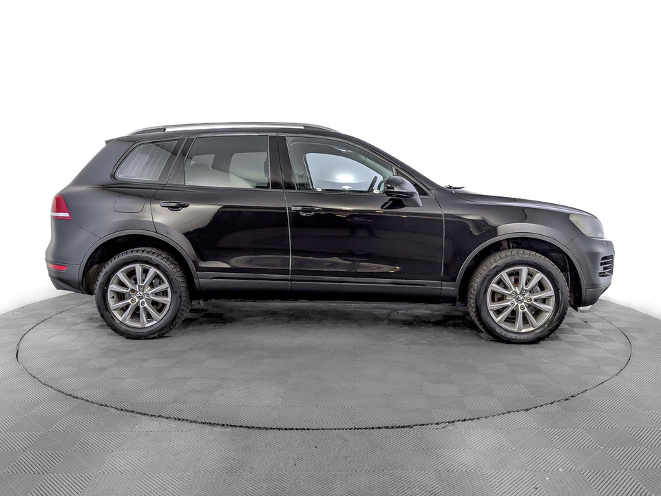 car-card-slide Volkswagen Touareg 2012 121 950км фото №4