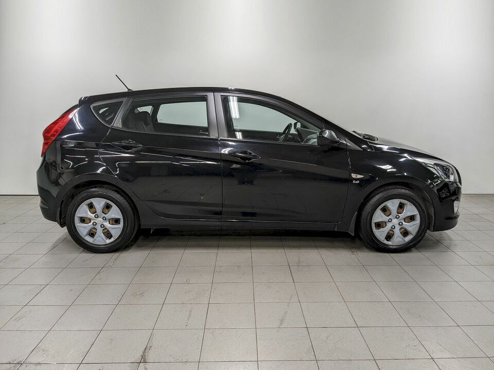 car-card-slide Hyundai Solaris 2015 68 850км фото №4