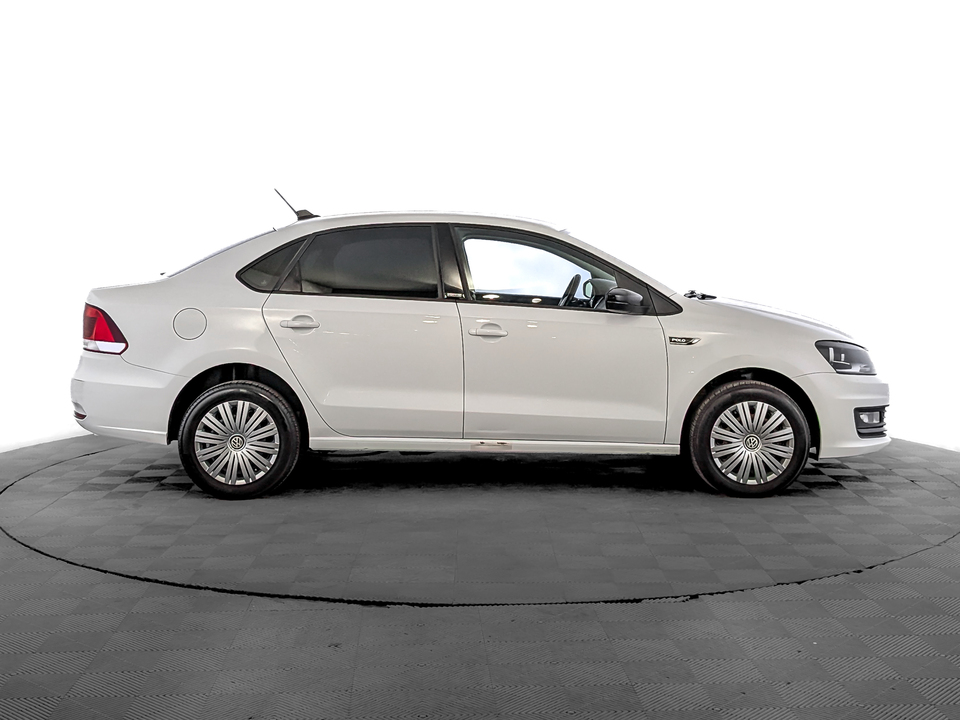 car-card-slide Volkswagen Polo 2018 103 613км фото №4