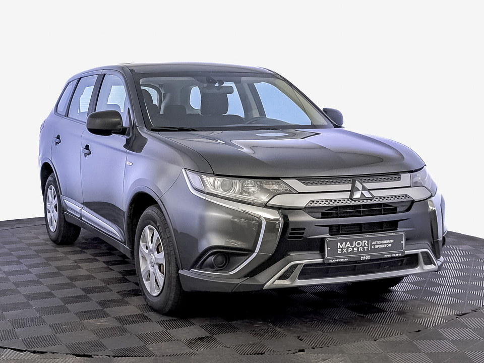 car-card-slide Mitsubishi Outlander 2019 123 571км фото №3