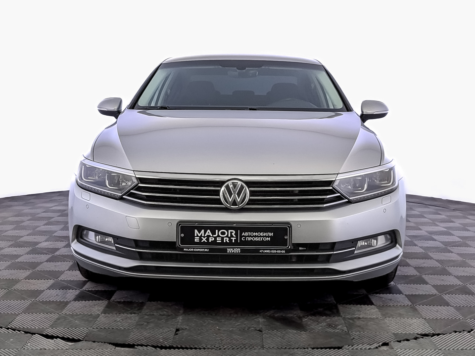 car-card-slide Volkswagen Passat 2019 142 275км фото №2