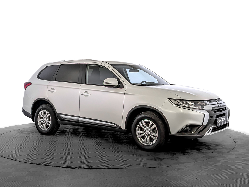 car-card-slide Mitsubishi Outlander 2020 54 276км фото №3