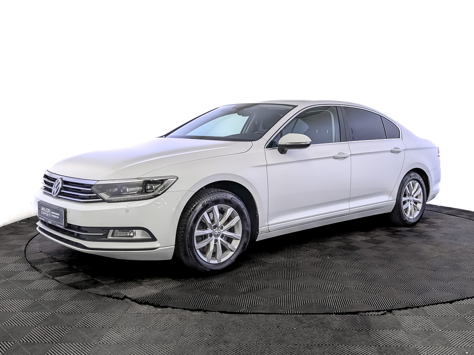 car-card-slide Volkswagen Passat 2019 152 168км фото №1
