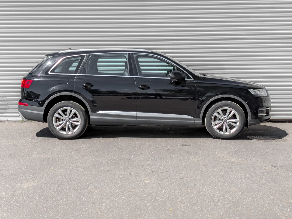 Audi Q7 2018 81 286км фото №4