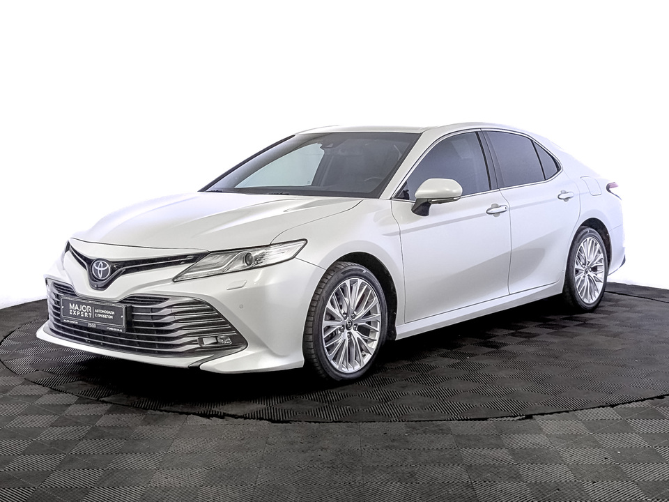 car-card-slide Toyota Camry 2019 140 000км фото №1