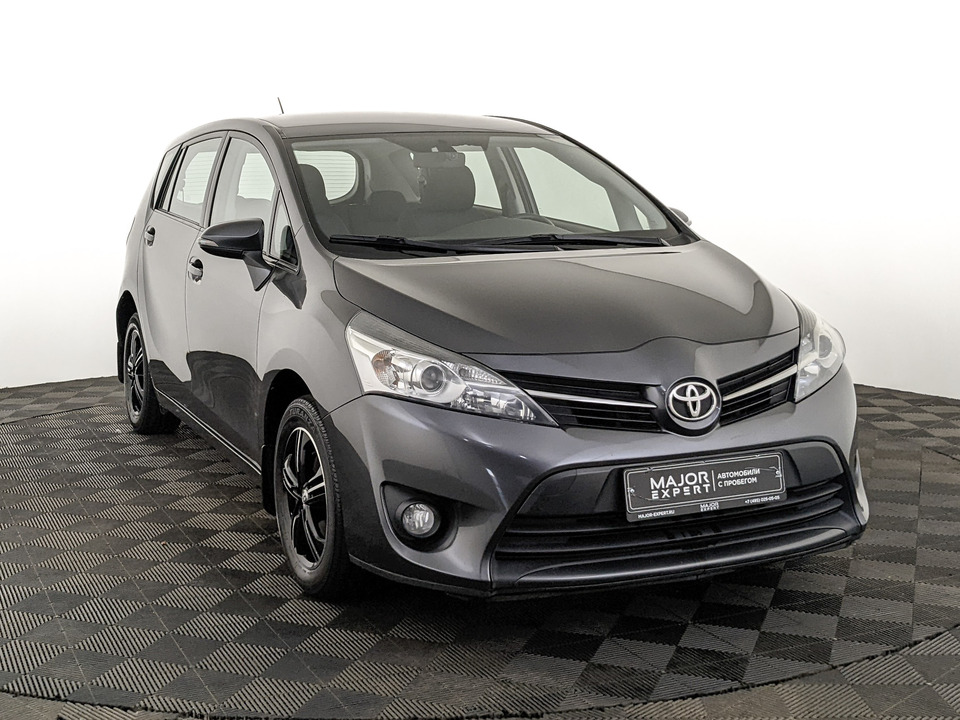 car-card-slide Toyota Verso 2015 78 497км фото №3