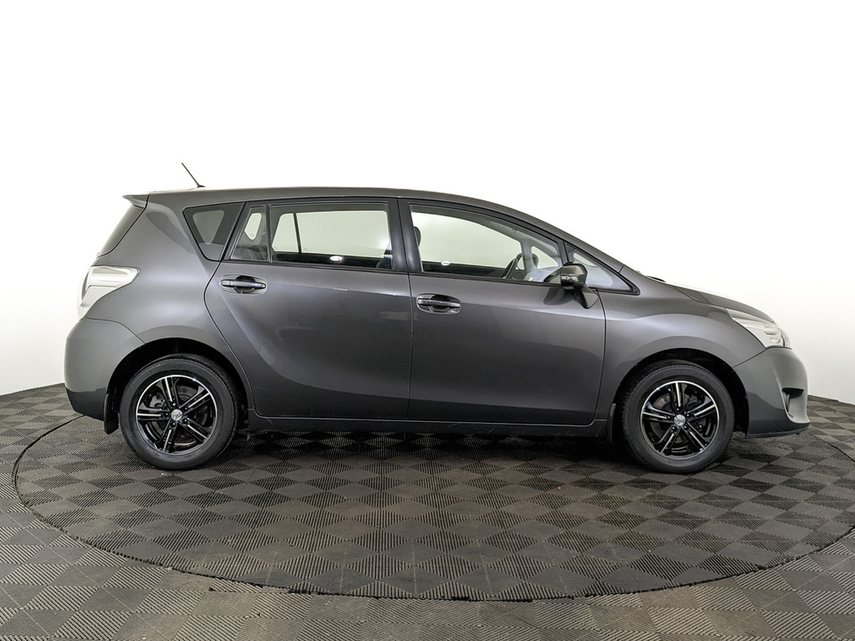 car-card-slide Toyota Verso 2015 78 497км фото №4