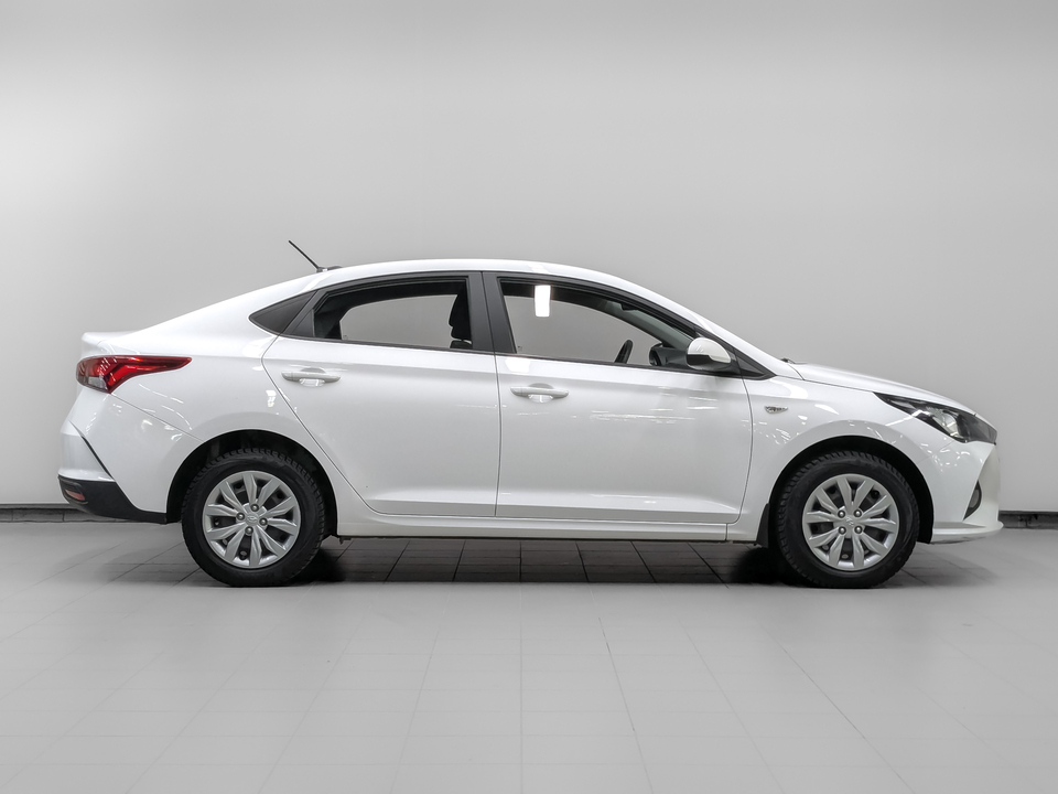 Hyundai Solaris 2022 94 855км фото №3