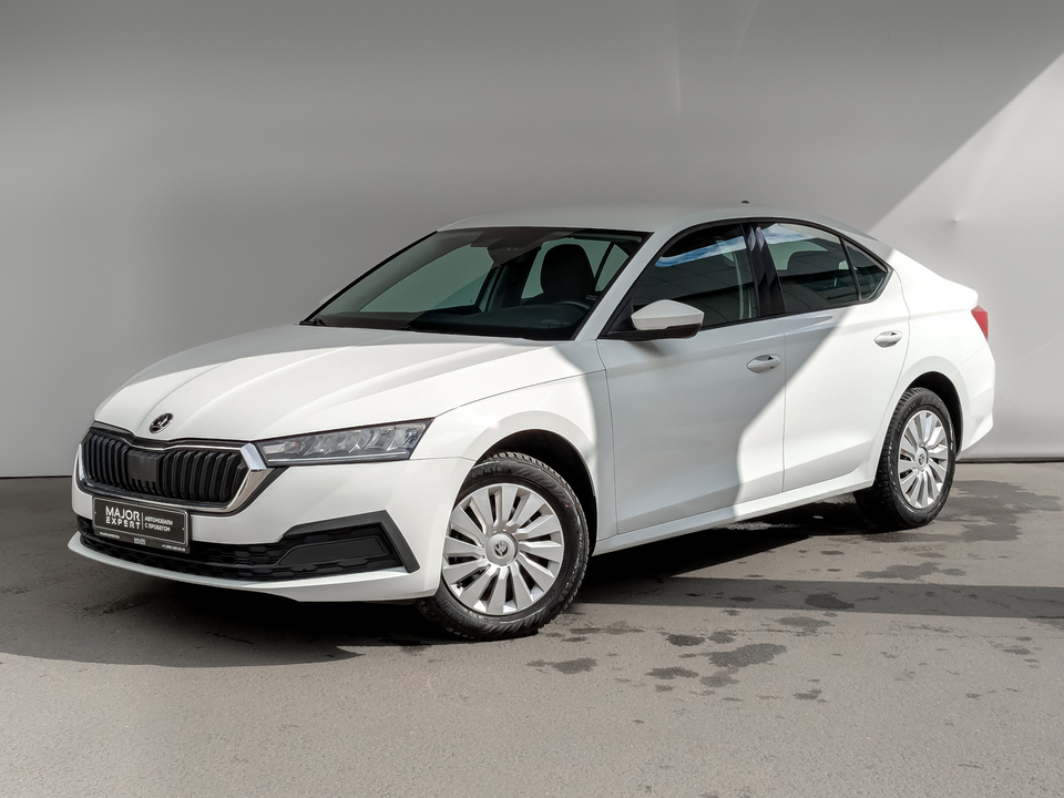 car-card-slide Skoda Octavia 2021 53 274км фото №1