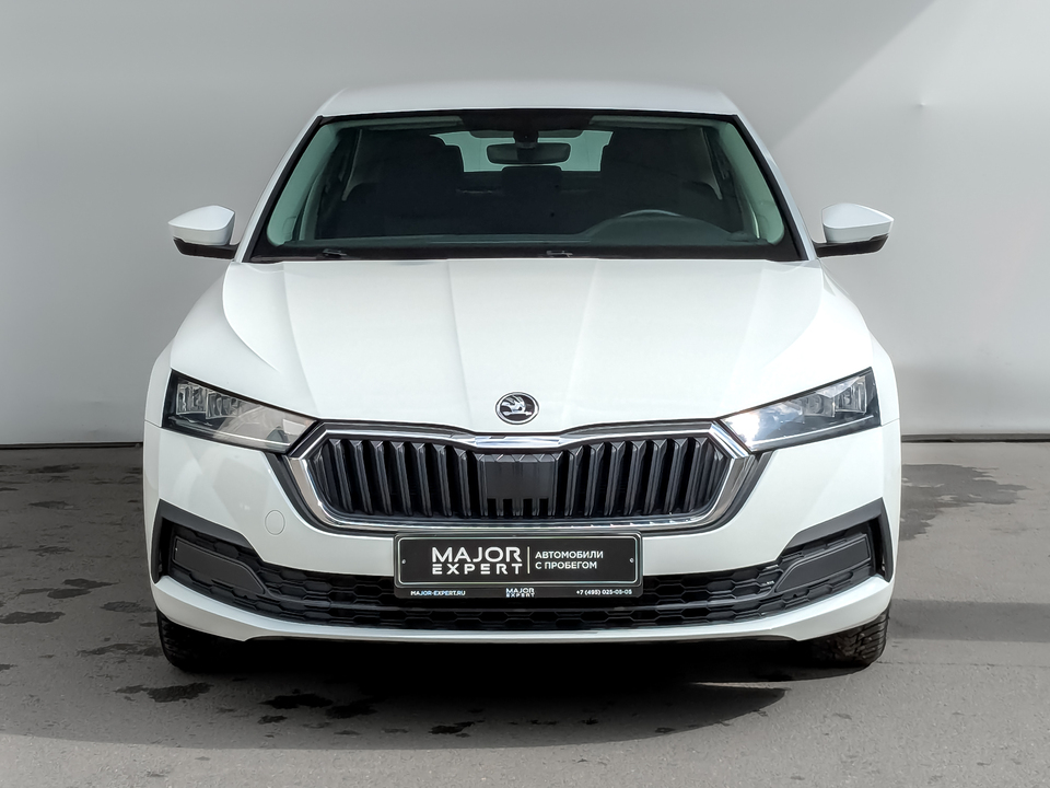 car-card-slide Skoda Octavia 2021 53 274км фото №2