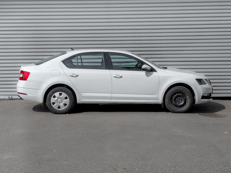 Skoda Octavia 2020 65 372км фото №4