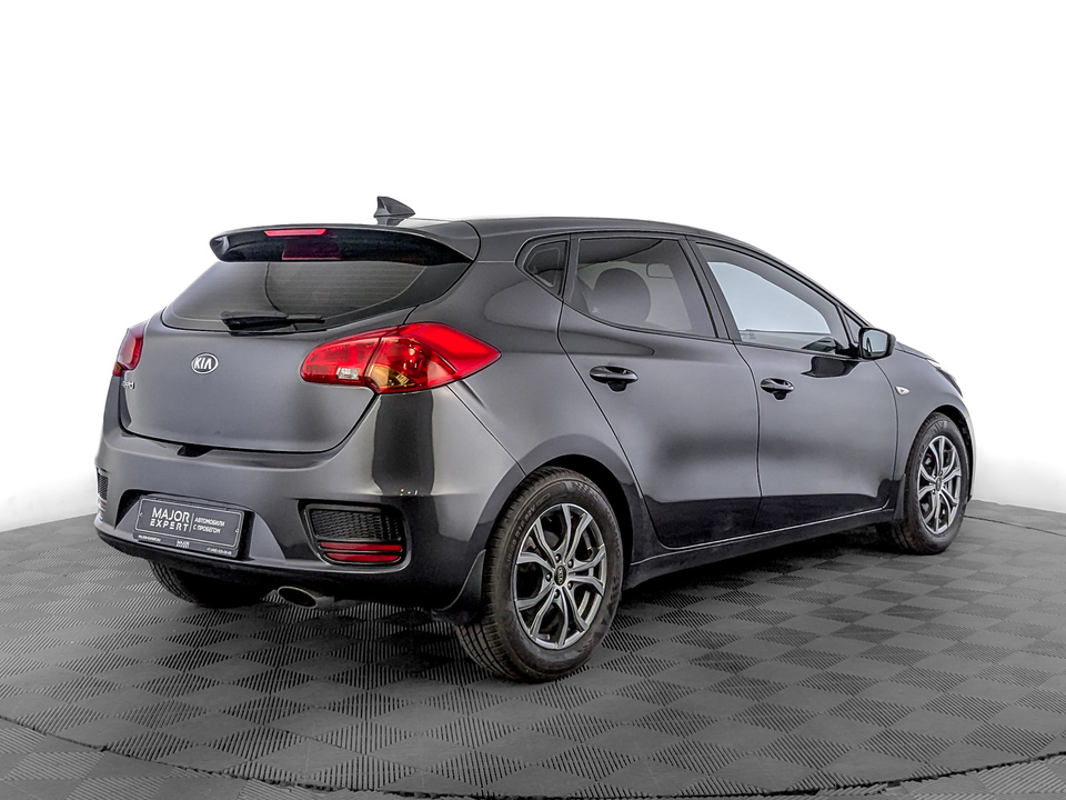 car-card-slide Kia Ceed 2018 102 124км фото №5