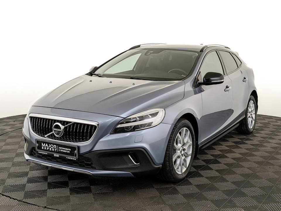car-card-slide Volvo V40 Cross Country 2019 28 752км фото №1