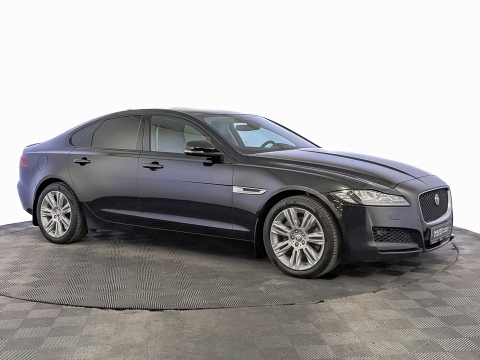 car-card-slide Jaguar XF 2019 130 710км фото №3