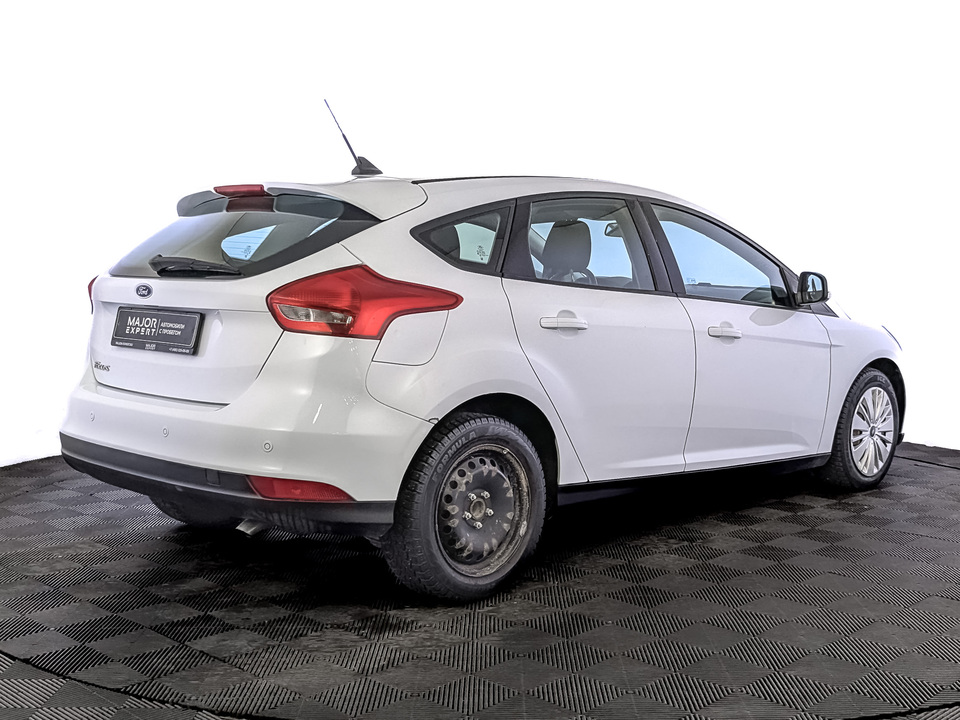 car-card-slide Ford Focus 2018 85 625км фото №5