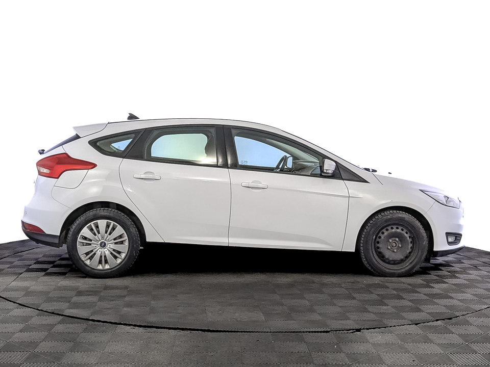 car-card-slide Ford Focus 2018 75 067км фото №4