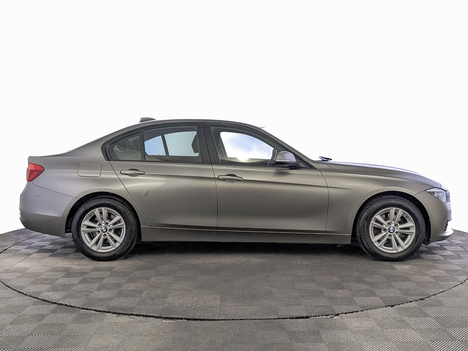 car-card-slide BMW 3 серии 2018 79 545км фото №4
