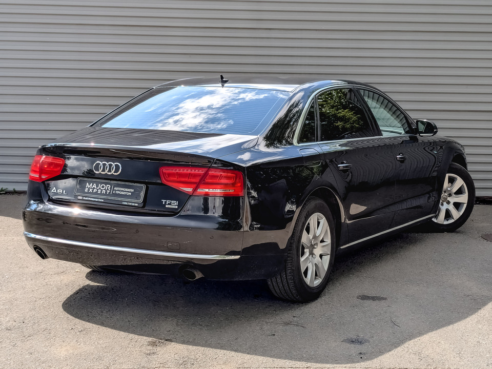 car-card-slide Audi A8 2013 134 416км фото №5