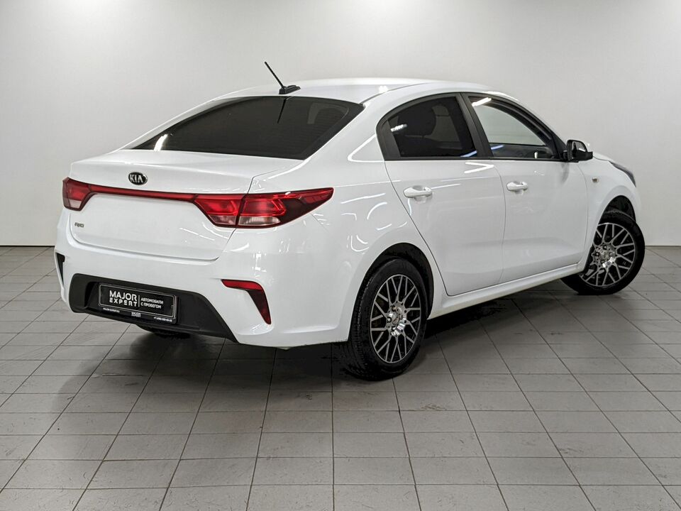 car-card-slide Kia Rio 2020 97 574км фото №5