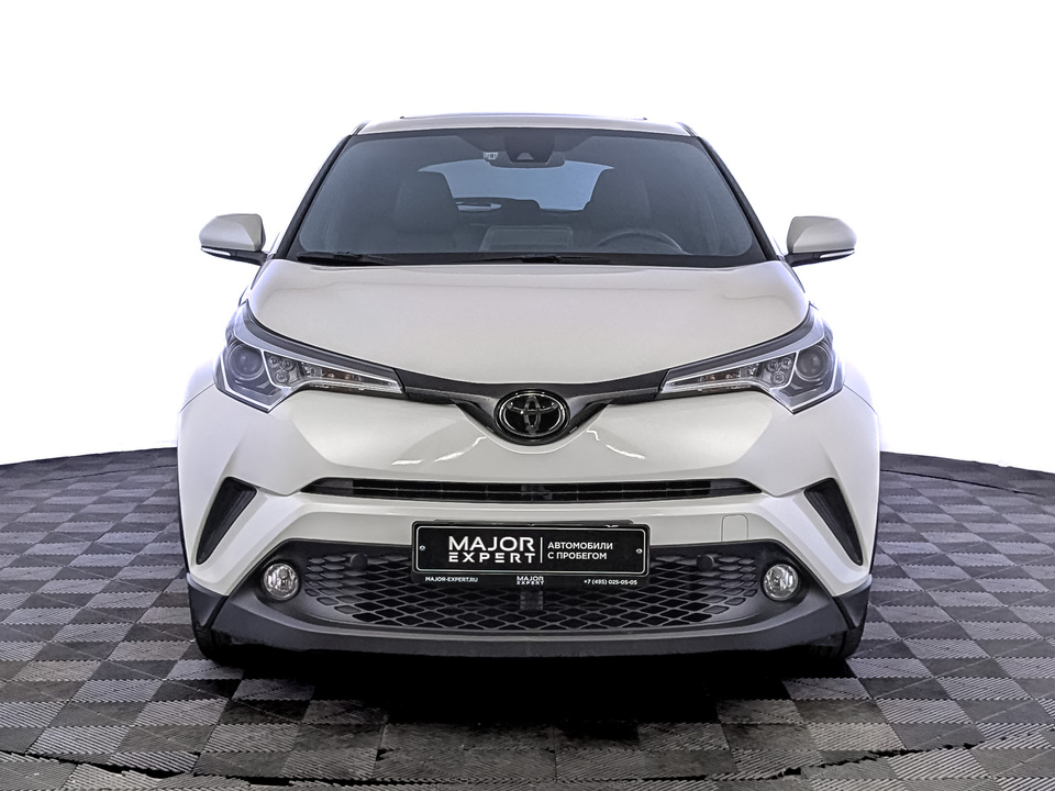 car-card-slide Toyota C-HR 2021 47 653км фото №2