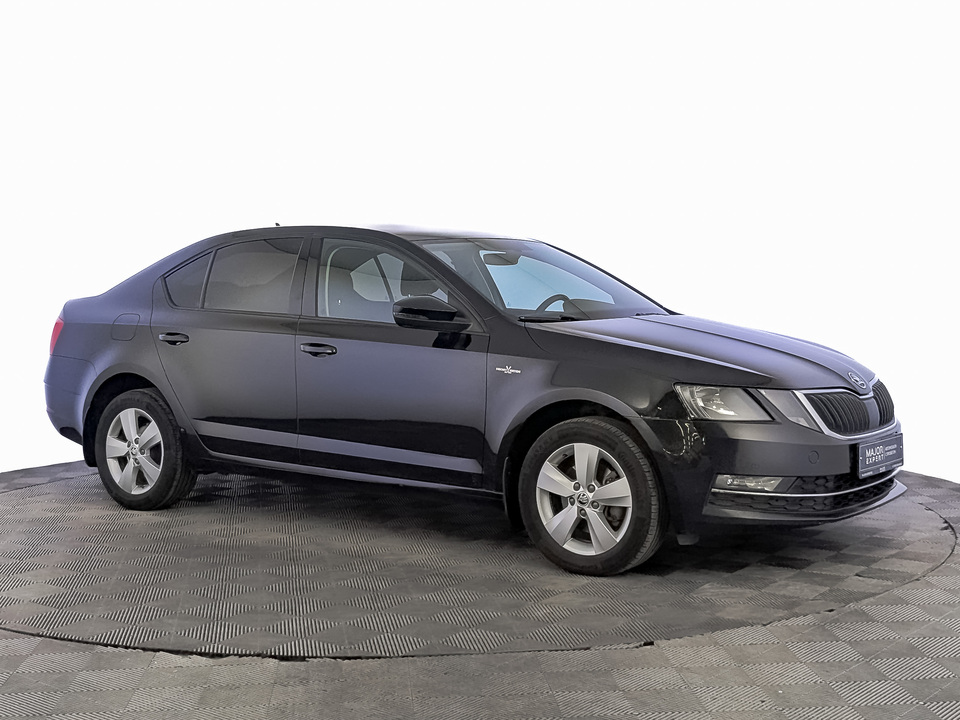 car-card-slide Skoda Octavia 2019 101 838км фото №3
