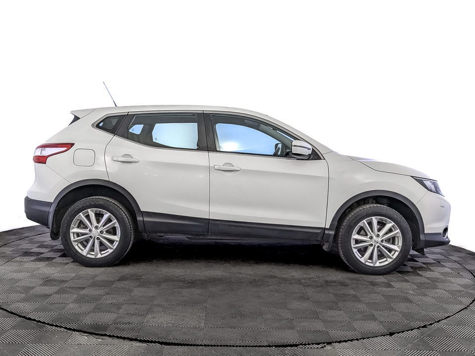 car-card-slide Nissan Qashqai 2015 172 094км фото №4