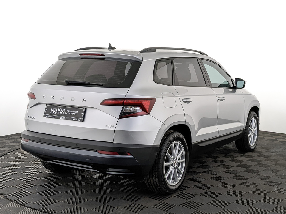 car-card-slide Skoda Karoq 2020 103 015км фото №5