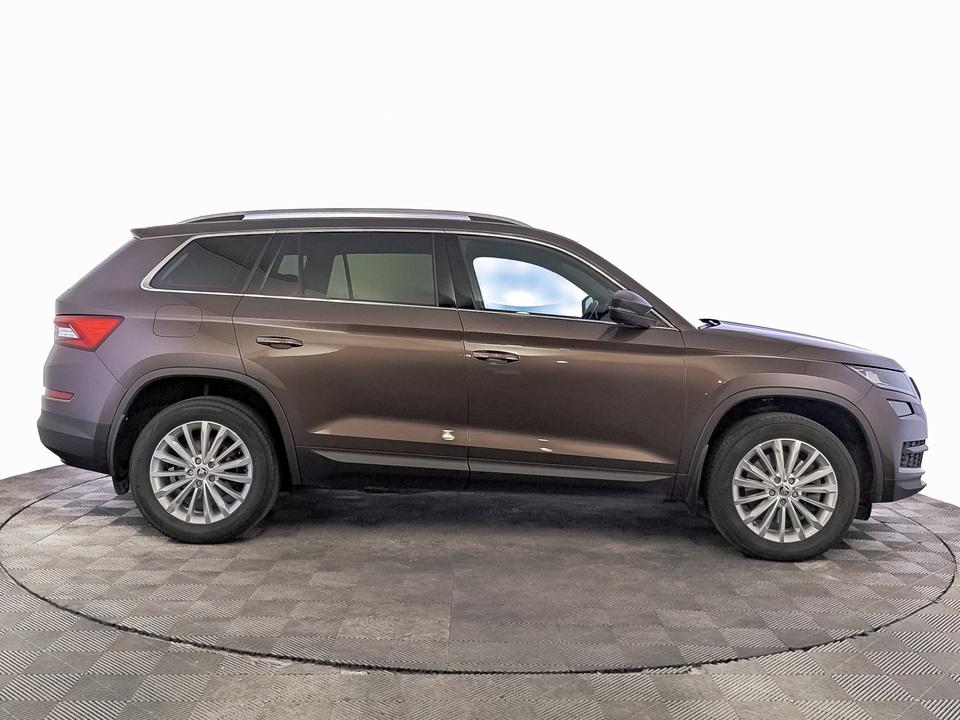 car-card-slide Skoda Kodiaq 2020 81 691км фото №4