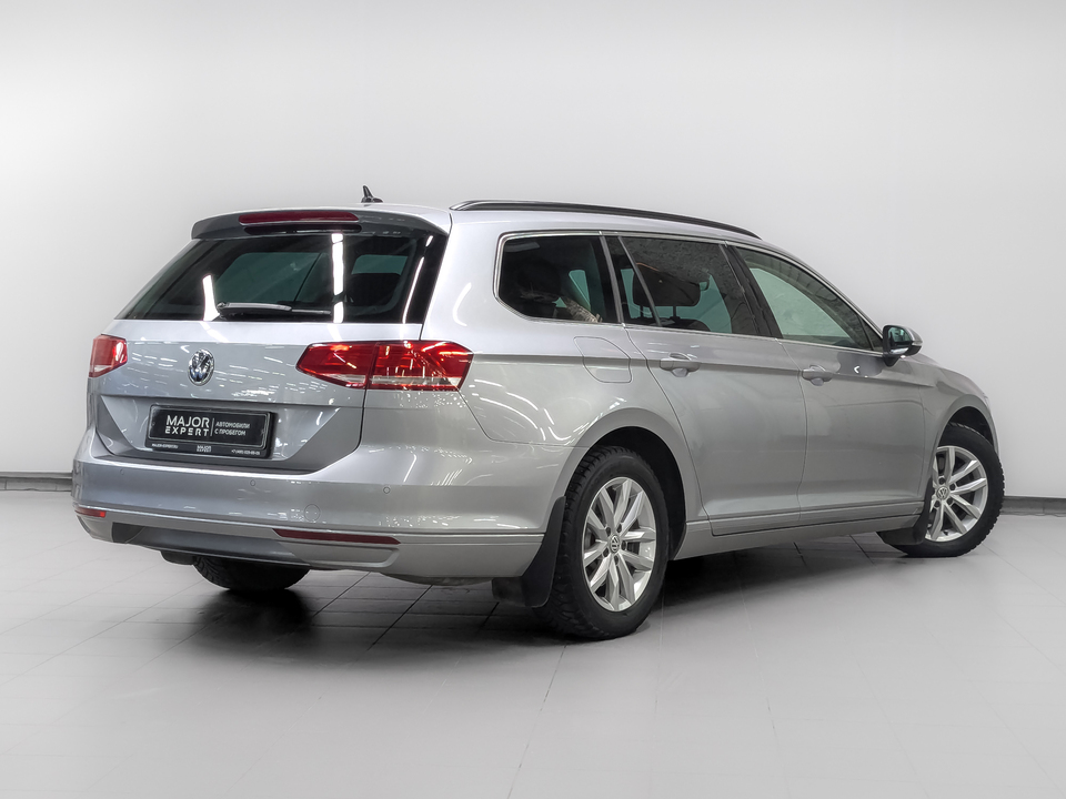 car-card-slide Volkswagen Passat 2019 78 797км фото №5