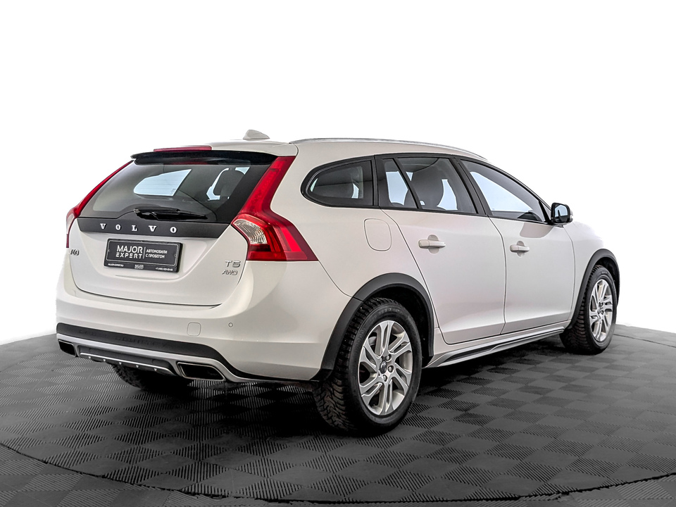 Volvo V60 CC  2018 79 719км фото №5
