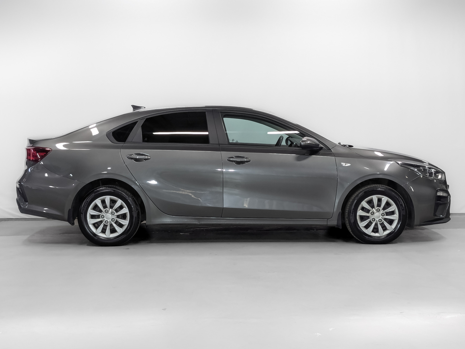 car-card-slide Kia Cerato 2021 51 083км фото №4
