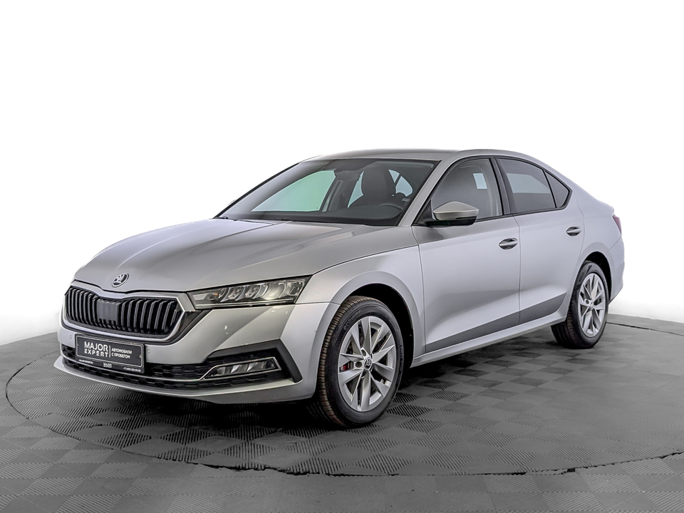 car-card-slide Skoda Octavia 2021 80 556км фото №1