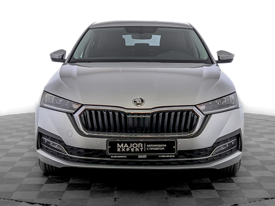 car-card-slide Skoda Octavia 2021 80 556км фото №2