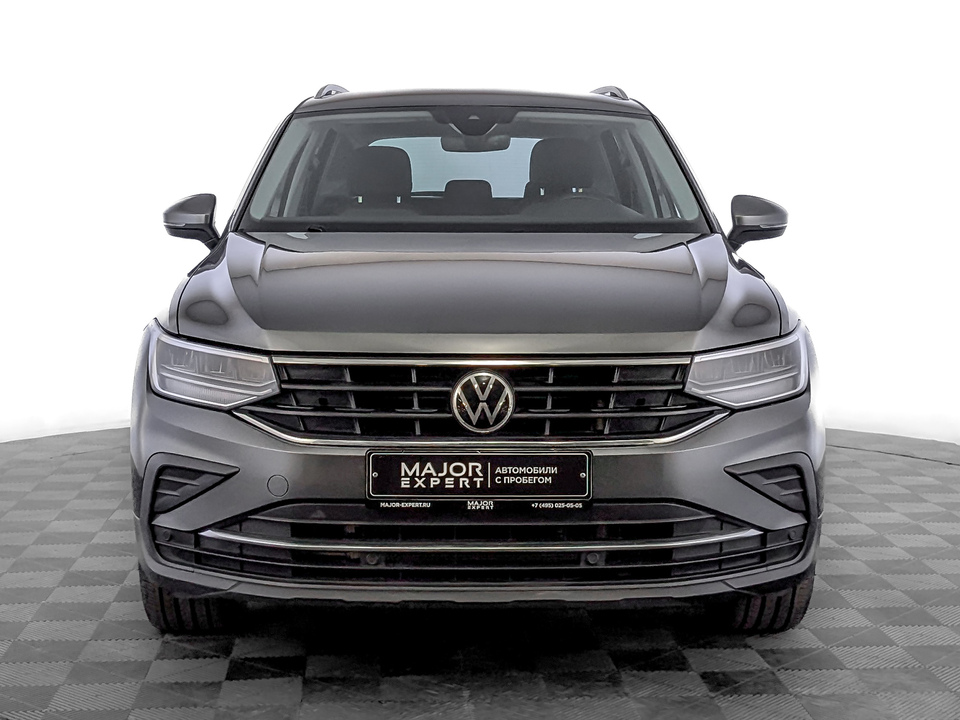 car-card-slide Volkswagen Tiguan 2021 62 212км фото №2