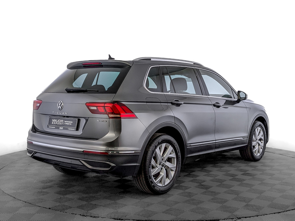 car-card-slide Volkswagen Tiguan 2021 62 212км фото №5