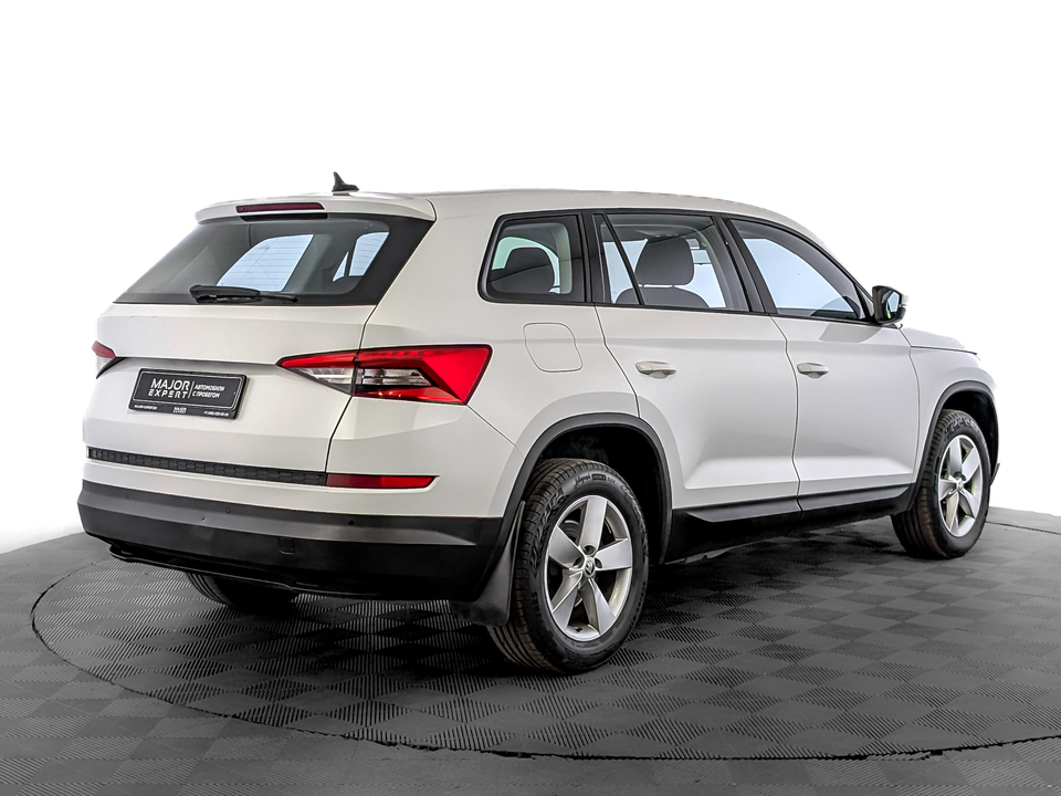car-card-slide Skoda Kodiaq 2021 125 134км фото №5