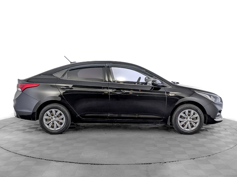 car-card-slide Hyundai Solaris 2019 79 109км фото №4