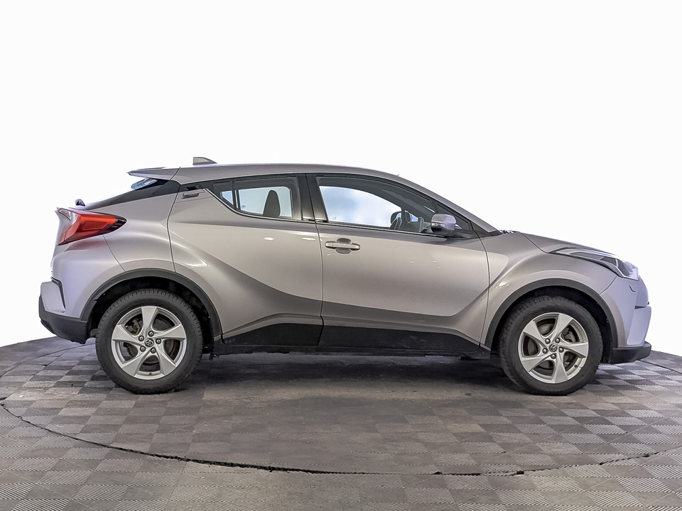 car-card-slide Toyota C-HR 2018 156 834км фото №4