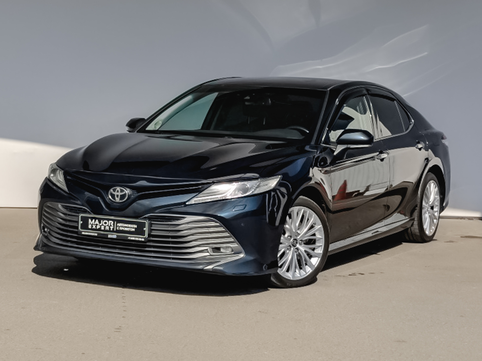 car-card-slide Toyota Camry 2018 139 488км фото №1