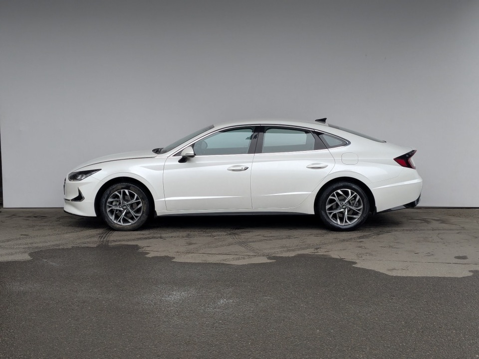 car-card-slide Hyundai Sonata 2021 31 802км фото №2