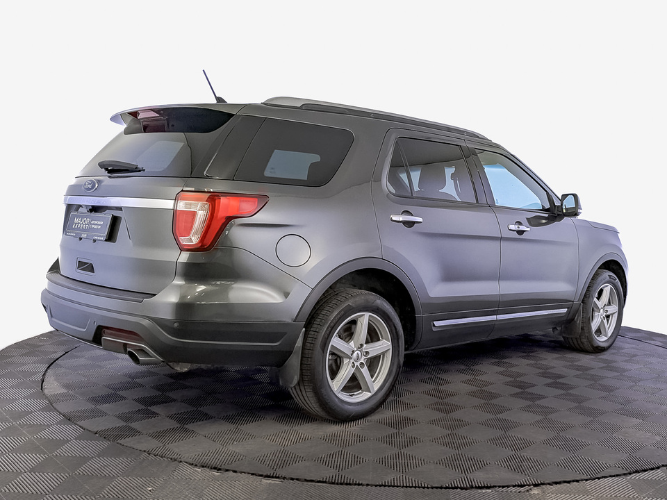 car-card-slide Ford Explorer 2019 123 073км фото №5