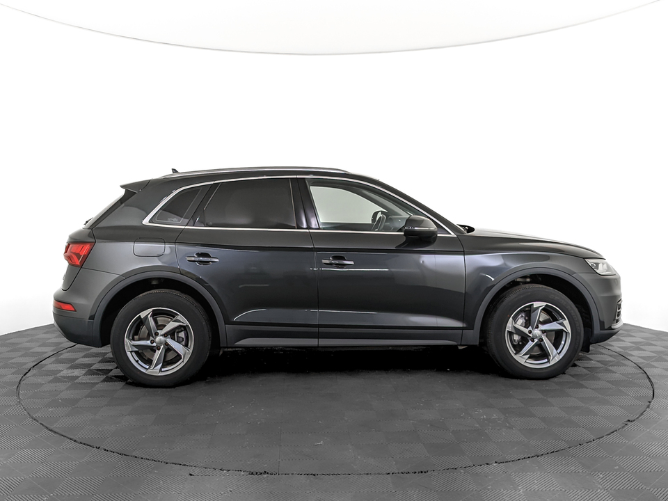 car-card-slide Audi Q5 2017 71 856км фото №4
