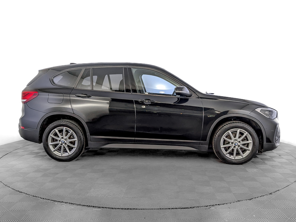 car-card-slide BMW X1 2020 69 068км фото №4