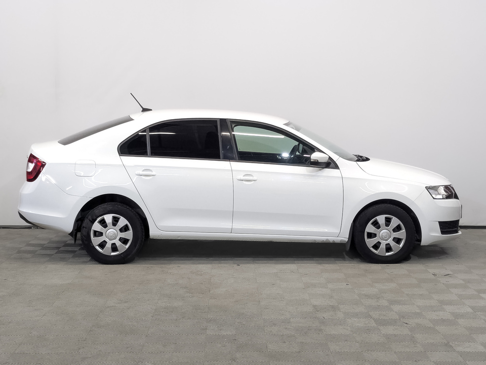 car-card-slide Skoda Rapid 2019 169 586км фото №4