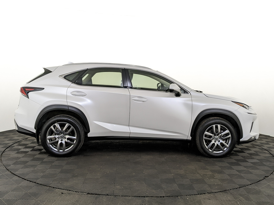 car-card-slide Lexus NX 2019 130 050км фото №4