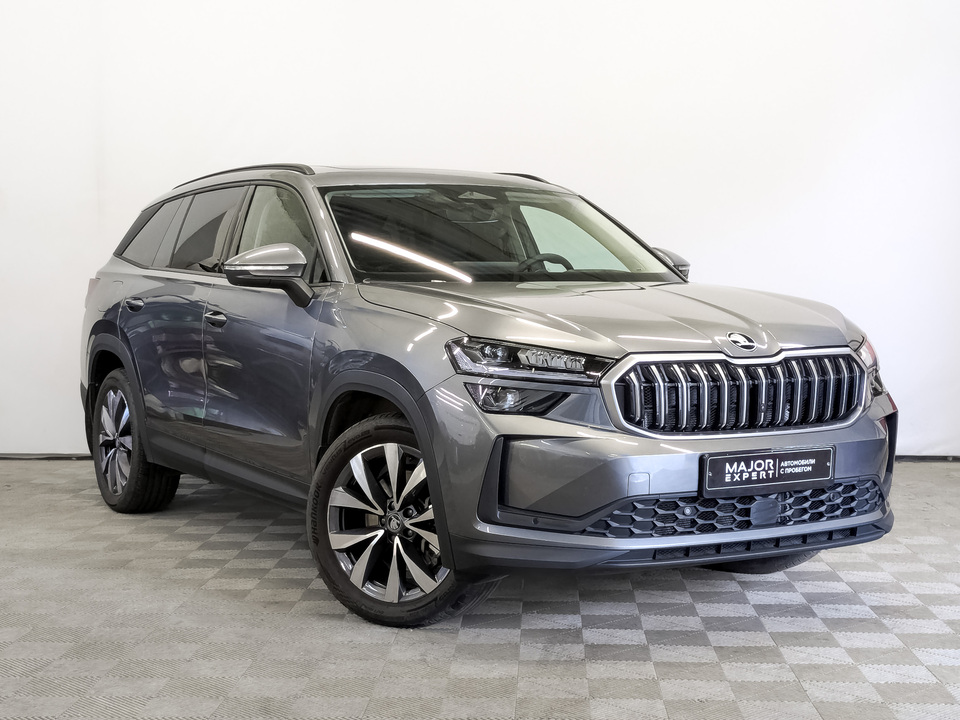 car-card-slide Skoda Kodiaq 2025 4 232км фото №3