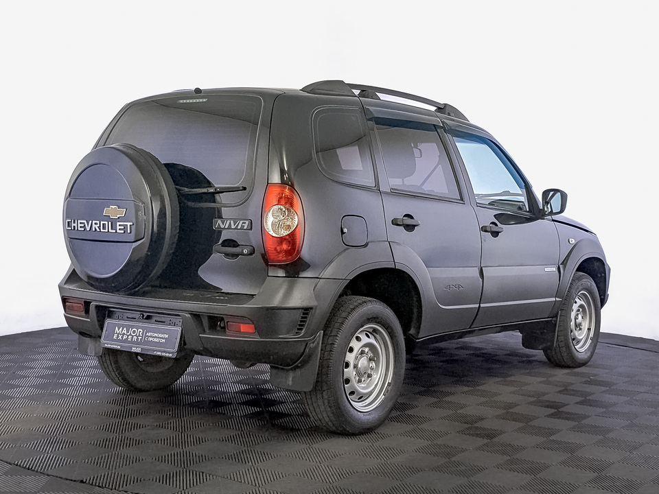 car-card-slide Chevrolet Niva 2018 117 027км фото №5